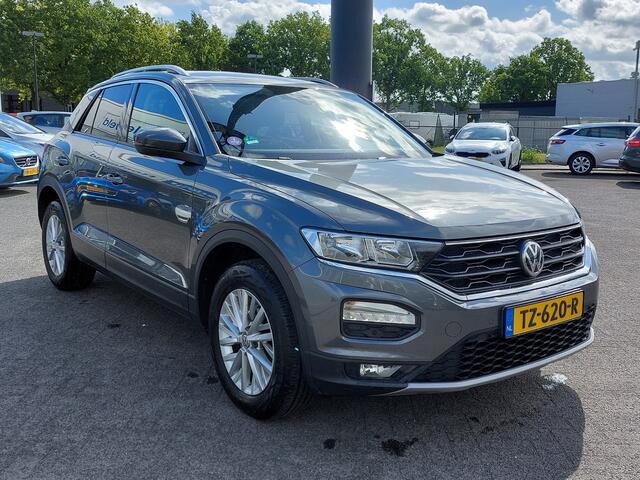 Volkswagen T-Roc 1.0 TSI 116pk Style Executive | Origineel NL | Navi | Clima | Adap.Cruise | Pdc V+A | Rijstrook+Licht+Regensensor | Privacy Glass | Mistlampen | 16''lm