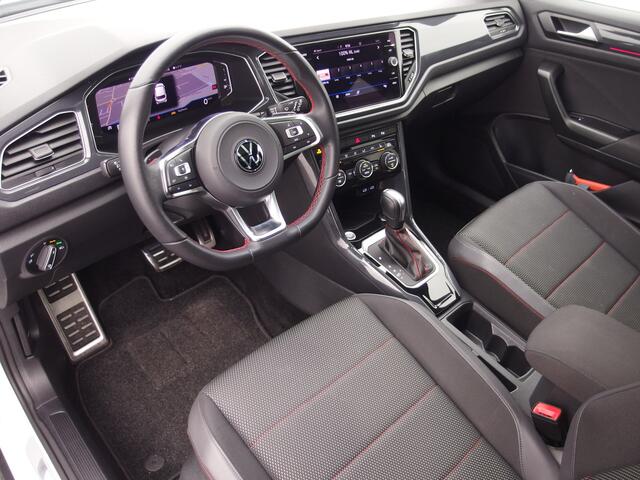 Volkswagen T-Roc 1.5 TSI Sport Business R-LINE AUTOMAAT / PANORAMADAK / SFEER / KEYLESS / STOELVERW / FULL LED / CAMERA / CARPLAY / NL-AUTO