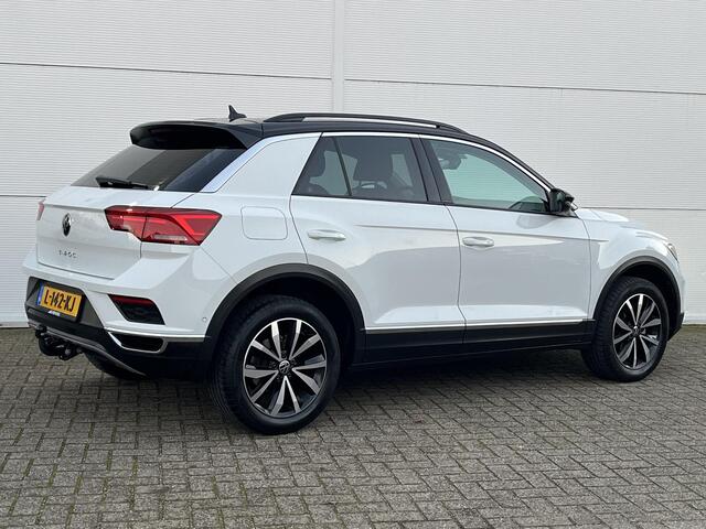 Volkswagen T-Roc 1.5 TSI Sport / Winter-pakket / lichtmetalen velgen 17" / airco (automatisch) / cruise control adaptief /
