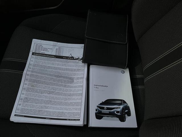 Volkswagen T-Roc 1.5 TSI Sport / Winter-pakket / lichtmetalen velgen 17" / airco (automatisch) / cruise control adaptief /
