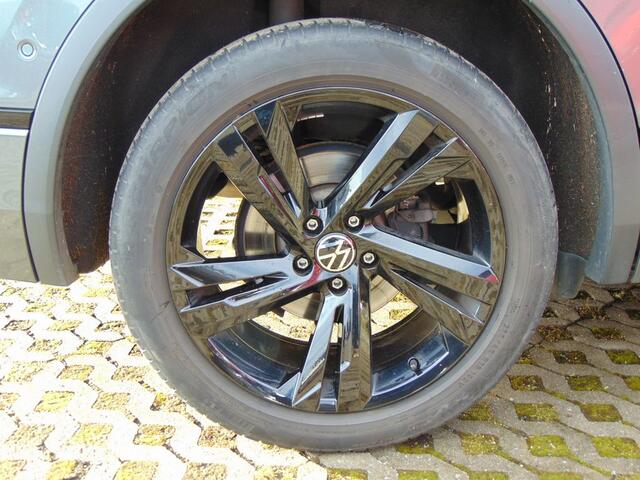 Volkswagen TIGUAN Allspace 2.0 TDI 200 PK 4Motion R Line Black Style ACC Camera Trekhaak Standkachel 19 Inch