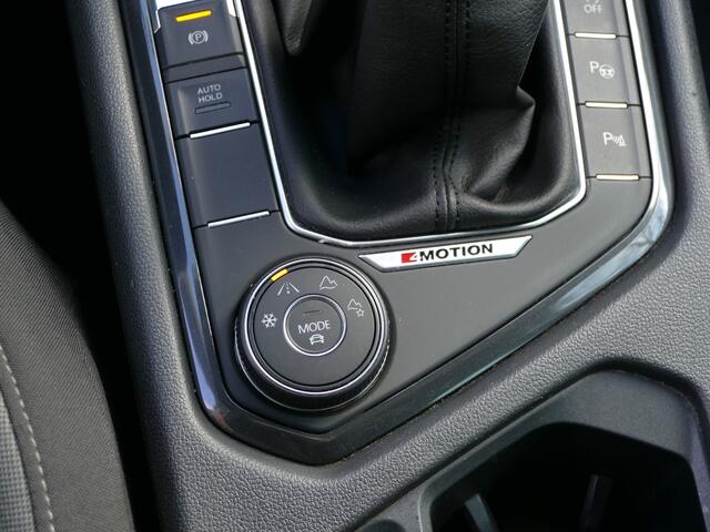 Volkswagen TIGUAN 1.4 TSI 4Motion | standkachel | verwarmd stuur | trekhaak | achteruitrijcamera