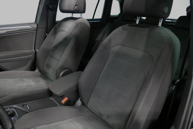 Volkswagen TIGUAN 1.4 TSI ACT Business R / Orig. Nederlands / R-line / Black Style / 20" Suzuka LMV / Panoramadak / LED koplampen / Stoelmassage / Stoelverwarming / Virtual Cockpit / Achteruitrijcamera / Adapt. Cruise / Elek. achterklep / Apple Carplay-Android Auto / DAB