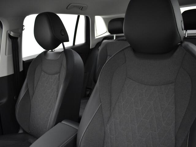 Volkswagen TIGUAN 1.5 eTSI 130pk DSG Life Edition · Camera · Apple/Android Car Play · Navi · Stoel&stuur Verwarming · 17'' Inch ·