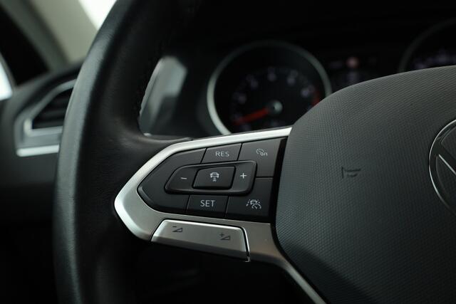 Volkswagen TIGUAN 1.5 TSI DSG 150pk | Navi | Camera | Travel Assist | Stoel- Stuurverw. | Dodehoekdet.