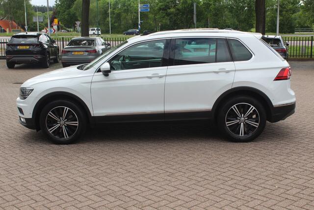 Volkswagen TIGUAN 2.0 TSI 4Motion Highline / Vol opties! / Panoramadak / Camera / Head-up / Leder / 18'' / Keyless / Dynaudio / Apple CarPlay / Standverwarming / Naavigatie / DAB / Dodehoek / Stoelverwarming / ACC