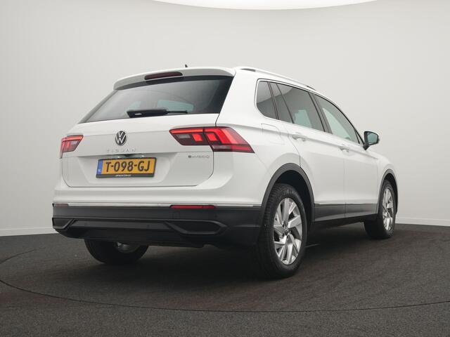 Volkswagen TIGUAN 1.4 TSI eHybrid R-Line Business+ - RIJKLAARPRIJS - Stuur- en Stoelverwarming - Achteruitrijcamera
