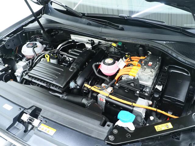 Volkswagen TIGUAN 1.4 TSI eHybrid R-Line | Panoramadak | Leder | Head Up | 360 | Adaptive Cruise | Virtual | Carplay