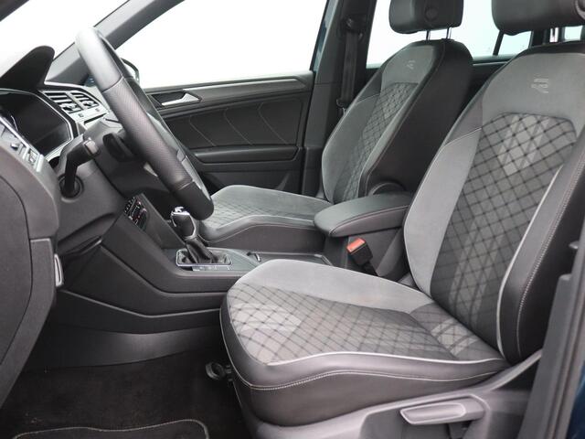Volkswagen TIGUAN 1.4 TSI eHybrid R-Line Business+ 245PK DSG 360gr. Camera, Winterpakket, Elektr. Achterklep, Keyless, Virtual Cockpit, Matrix-LED Verlichting, Park Assist, 19" LM Velgen