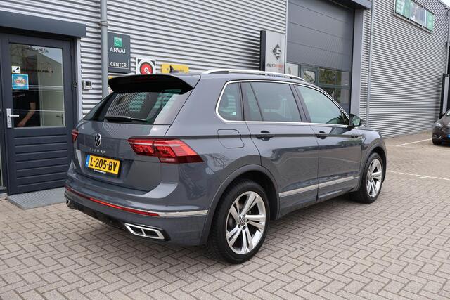Volkswagen TIGUAN 1.5 TSI R-Line Business+ Elek klap Trekhaak | Virtueel | IQ Light | Camera | Ad Cruise |Carplay|NL-Auto|PDC|BTW|Volledig Onderh.
