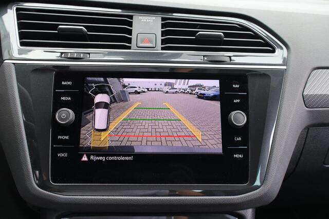 Volkswagen TIGUAN 1.5 TSI R-Line Business+ Elek klap Trekhaak | Virtueel | IQ Light | Camera | Ad Cruise |Carplay|NL-Auto|PDC|BTW|Volledig Onderh.