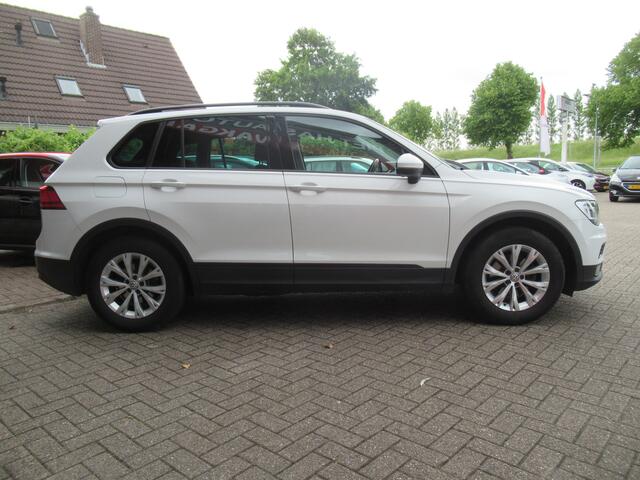 Volkswagen TIGUAN 1.4 TSI Comfortline Business | Clima-Airco | Navigatie | Stoelverwarming | Incl. BOVAG Garantie | Parkeersensoren | Bluetooth |