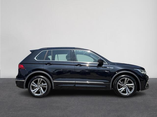 Volkswagen TIGUAN 1.5 TSI R-Line Business Automaat | Matrix LED koplampen | Cruise control adaptief | Digitaal Dashboard | Climate Control | comfortstoelen | Carplay| Parkeersensor voor/achter |