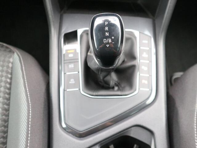 Volkswagen TIGUAN 1.4 TSI eHybrid ACC Trekhaak Matrix LED Head-Up Camera 19 Inch Stoelverwarming