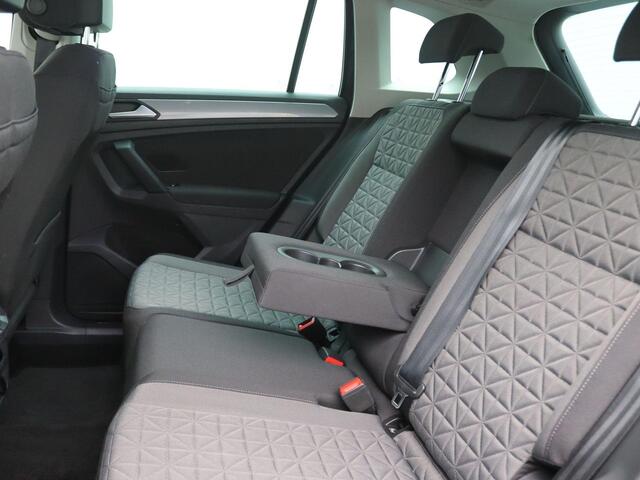 Volkswagen TIGUAN 1.4 life eHybrid 245PK DSG full led, adaptive cruise met travel assist, side assist, keyless, stuur-stoelverwarming, alarm, 17" lichtmetaal