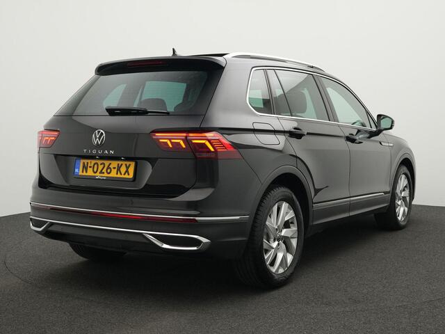 Volkswagen TIGUAN 1.5 TSI 150 pk DSG Elegance | Panoramadak | IQ Light | Stuur-/stoelverwarming | Achteruitrijcamera