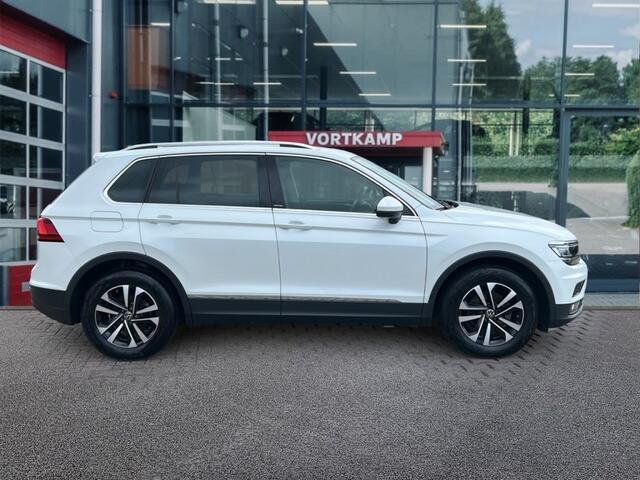 Volkswagen TIGUAN 1.5 TSI DSG COMFORTLINE PANO-DAK/TREKHAAK/NAVI/CARPLAY/HUD/ACC