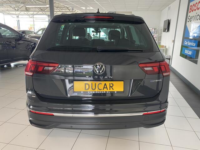 Volkswagen TIGUAN 1.4 TSI eHybrid Business+ Panoramadak /Trekhaak / apple Carplay
