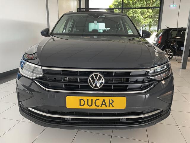 Volkswagen TIGUAN 1.4 TSI eHybrid Business+ Panoramadak /Trekhaak / apple Carplay