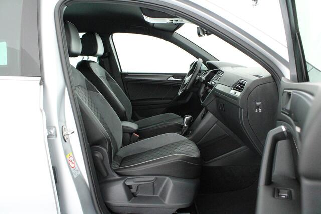 Volkswagen TIGUAN 1.5 TSI 150pk DSG 2x R-Line Virtual Cockpit Navigatie