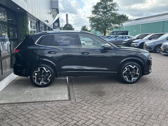 Volkswagen TIGUAN 1.5 eHybrid 272PK DSG R-Line | Massage | 360 Camera | Trekhaak | BTW