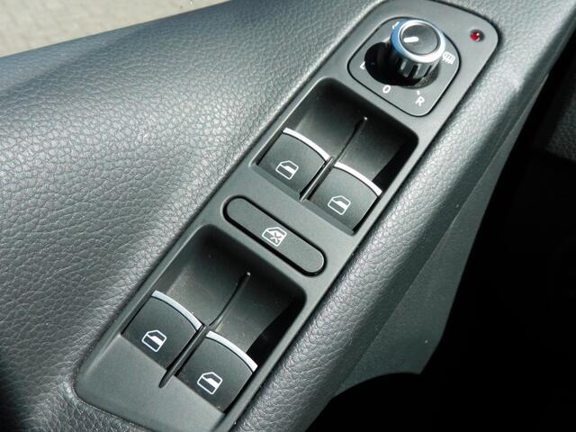 Volkswagen TIGUAN 1.4 TSI R-Line Edition TOPSTAAT! 1e EIGENAAR! DEALER ONDERHOUDEN! PANODAK! FULLMAP NAVI! AIRCO! TREKHAAK! CRUISE! LM VELGEN!