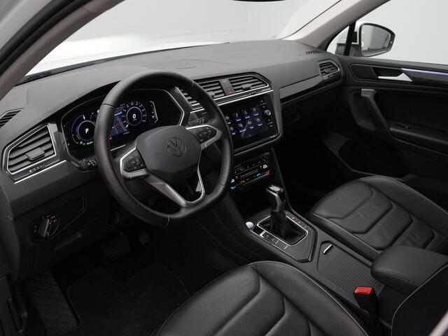Volkswagen TIGUAN 1.4 TSI eHybrid 245 pk DSG Elegance | Panoramadak | Leder | Geheugenstoelen | IQ Light | Stuur-/stoelverwarming | Achteruitrijcamera