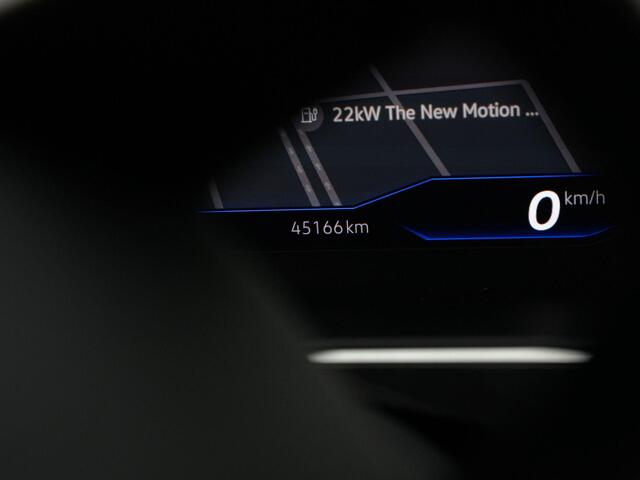 Volkswagen TIGUAN 1.4 TSI eHybrid 245 pk DSG Elegance | Panoramadak | Leder | Geheugenstoelen | IQ Light | Stuur-/stoelverwarming | Achteruitrijcamera