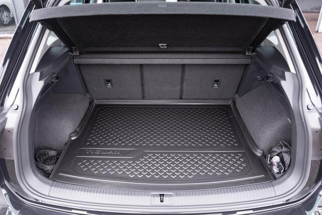 Volkswagen TIGUAN 1.4 TSI 125pk Comfortline DAB PDC v+a Groot-Navi electrische achterklep LMV 17"-inch ACC ECC LED-verlichting spiegelpakket verkeersborden-detectie parkeerpakket