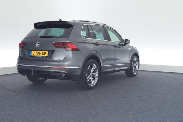 Volkswagen TIGUAN 1.5 TSI 150pk DSG ACT R-Line Highline Trekhaak 360Camera Keyless Stoelverwarming Massage Panoramadak