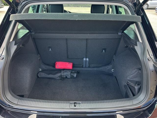 Volkswagen TIGUAN 1.5 TSI DSG LIFE TREKHAAK/CAMERA/NAVI/CARPLAY/ACC/STOELVERW/E-KLEP