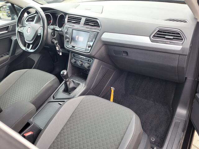 Volkswagen TIGUAN 1.4 TSI Connected Series, App connect, Clima, Cruise, Rijklaar met beurt & garantie!