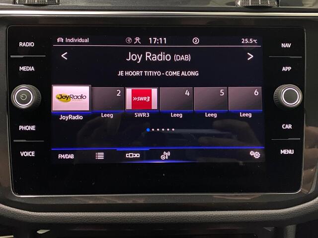 Volkswagen TIGUAN 1.4 TSI eHybrid R-Line Business+ 180 KW Camera Trekhaak wegklabbaar Matrix Koplampen 19 Inch ACC