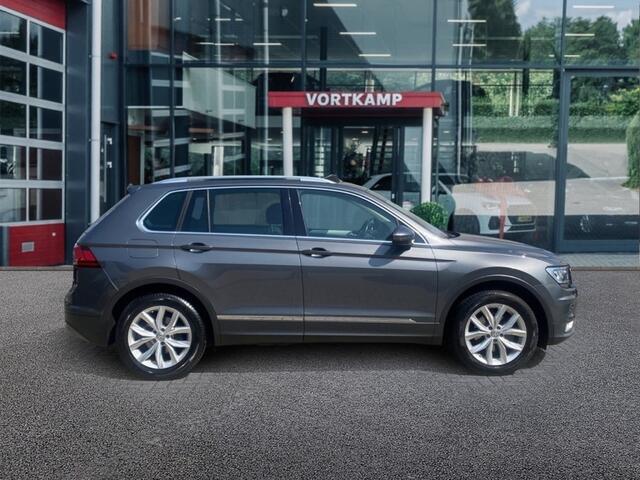Volkswagen TIGUAN 1.4 TSI DSG COMFORTLINE TREKHAAK/PANO-DAK/ACC/E-KLEP/LED/STOELVERW