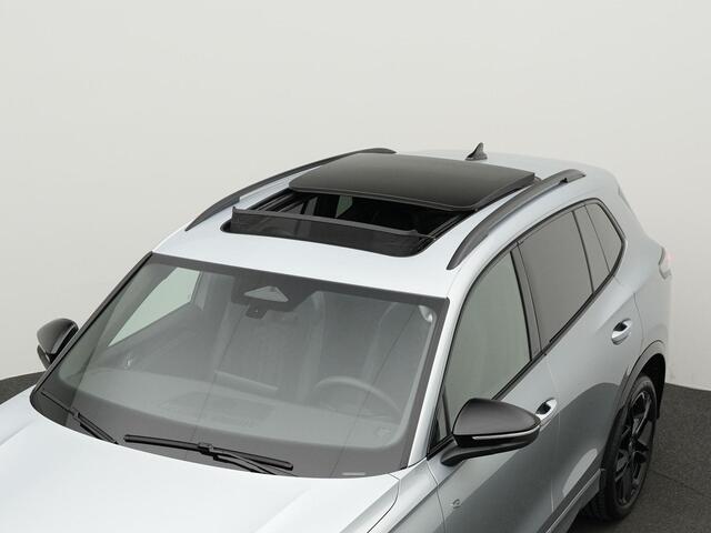 Volkswagen TIGUAN 1.5 eTSI 150 pk DSG R-Line Edition | Panoramadak | Trekhaak | Achteruitrijcamera | Stoel-/stuurverwarming | 20 inch