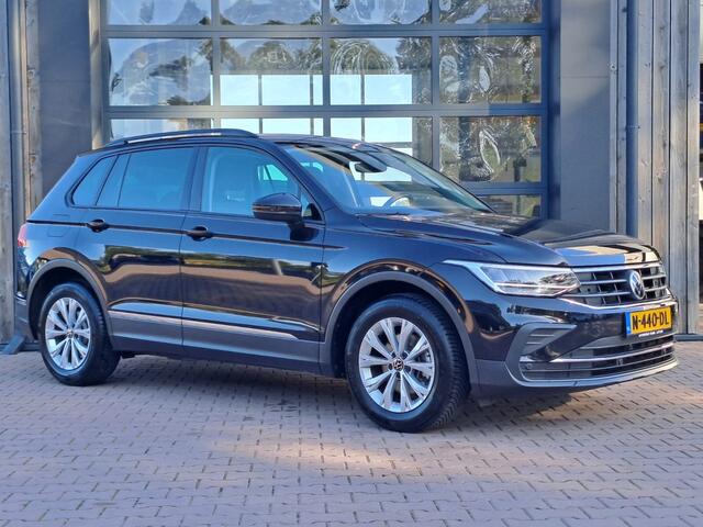 Volkswagen TIGUAN 1.5 TSI Life Business | All-seasons | Trekhaak | Elek. klep | Stoelverwarming | Keyless | Camera |