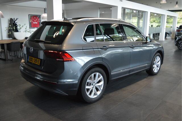 Volkswagen TIGUAN 1.4 TSI ACT Highline navi pano leer camera trekhaak 150 pk !!
