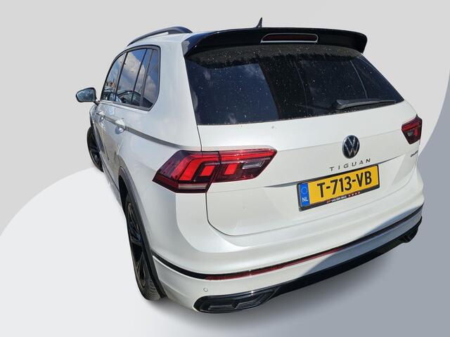 Volkswagen TIGUAN 1.4 TSI eHybrid R-Line Business+ 245pk PHEV | Trekhaak | Panorama dak | Adaptieve Cruise | Achteruitrijcamera | Stoelverwarming | Virtuele cockpit | 1.800kg Trekgewicht !