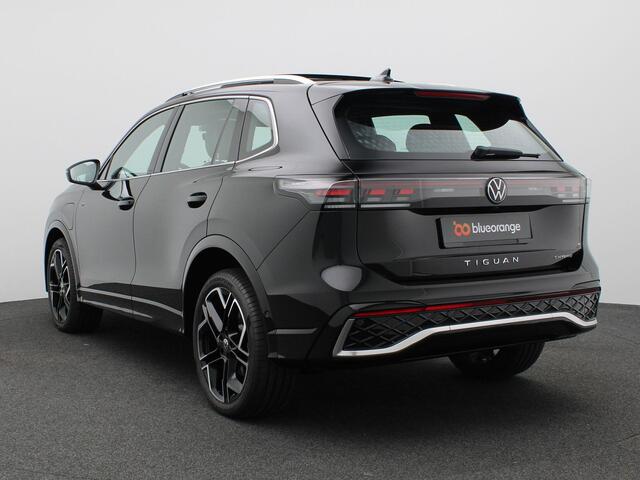 Volkswagen TIGUAN 1.5 eHybrid R-Line Edition Lederen bekleding, Panoramadak, York 20" LMV, Navigatie, Adaptive Cruise Control, Assistentiepakket