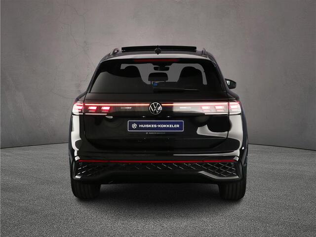 Volkswagen TIGUAN R-Line Edition 1.5 eTSI 150pk DSG Automaat Trekhaak, Harman Kardon audio, Panoramadak, Adaptive cruise control, Black Style, Achteruitrijcamera, Elektrische achterklep