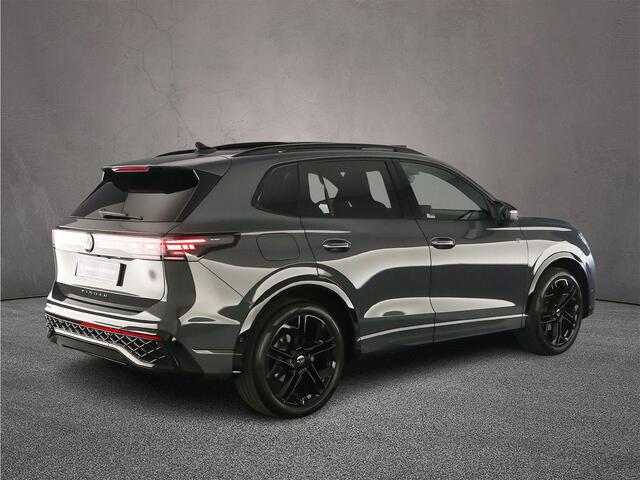 Volkswagen TIGUAN R-Line Edition 1.5 eTSI 150pk DSG Automaat Trekhaak, Panoramadak, Harman Kardon audio, Navigatie, Adaptive cruise control, Elektrische achterklep, Achteruitrijcamera