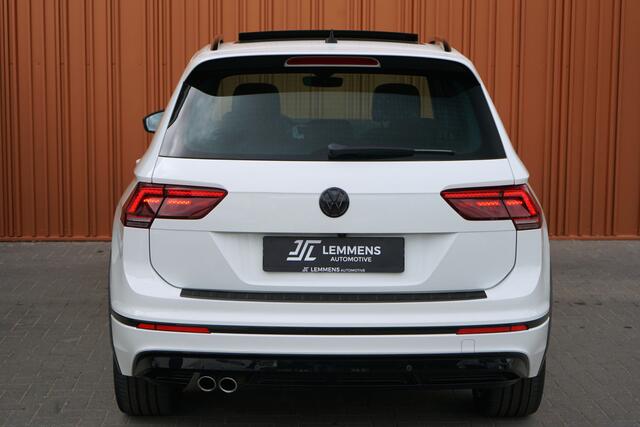 Volkswagen TIGUAN 2.0 TSI 4MOTION R-LINE Panodak ACC Trekhaak Camera Suzuka Lane