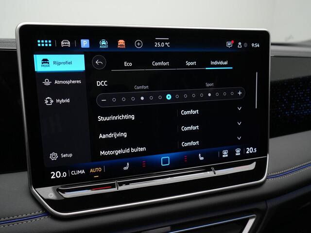 Volkswagen TIGUAN 1.5 eHybrid 272 pk DSG R-Line Edition | Panoramadak | Adaptief onderstel | Stuur-/stoelverwarming | Achteruitrijcamera | Massage