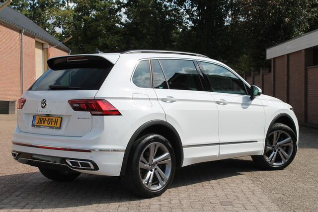 Volkswagen TIGUAN 1.4 TSI eHybrid R-Line Business+ | Pano | Trekhaak | Carplay