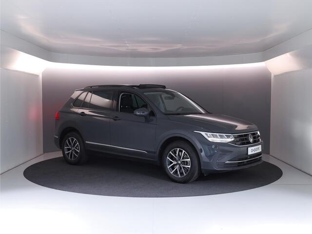Volkswagen TIGUAN 1.4 TSI eHybrid Life 245 pk Automaat (DSG) | Navigatie | Panoramadak | Parkeersensoren | Achteruitrijcamera | LED koplampen | Stoelverwarming |