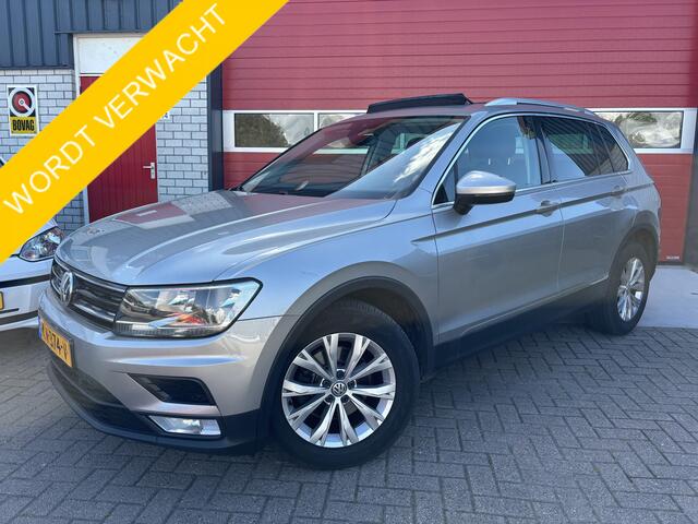 Volkswagen TIGUAN 1.4 TSI Connected Series TREKHAAK / PANORAMADAK / GR NAVI / CARPLAY / ACC / DAB+ / PDC / BLUETOOTH / NL-AUTO