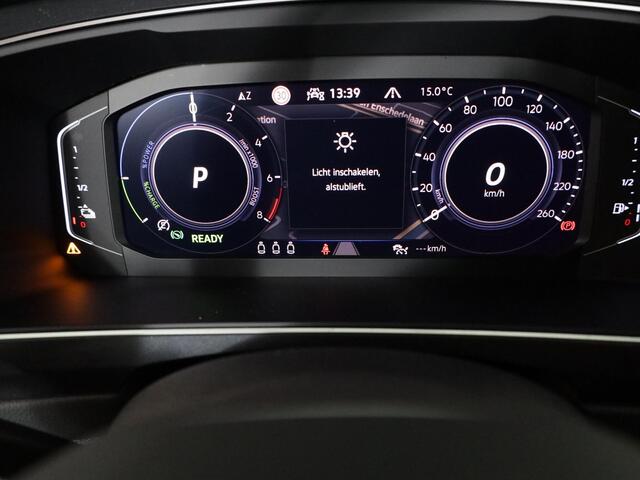 Volkswagen TIGUAN 1.4 TSI eHybrid R-Line Business+ 245 pk Automaat (DSG) | Navigatie | Panoramadak | Parkeersensoren (Park assist) | Stoelverwarming v/a | Black Style pakket | R-Line |