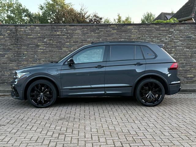 Volkswagen TIGUAN 1.4 TSI eHybrid R-LINE Black Style Panodak Trekhaak Leer 360 Camera