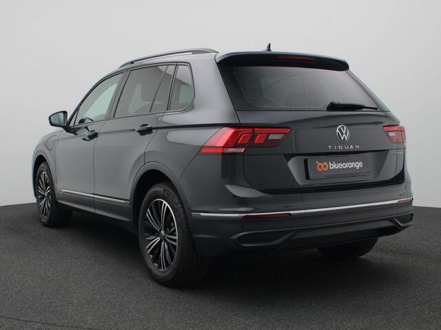 Volkswagen TIGUAN 1.4 TSI e-hybrid Life Business 245PK DSG Led koplampen, adaptive cruise met travel assist, side assist, stuur-stoelverwarming, navigatie, 18" lichtmetaal