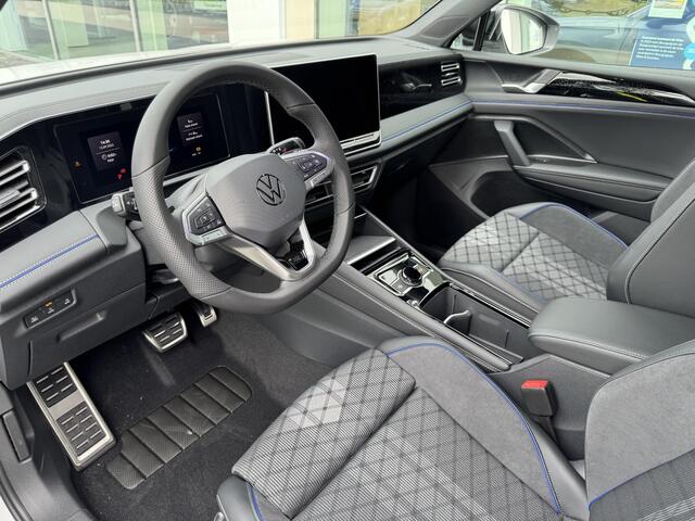 Volkswagen TIGUAN 1.5 eHybrid R-Line Edition 204 PK | Trekhaak | 360 Camera | LED Matrix | Black Style | Adaptief Onderstel |